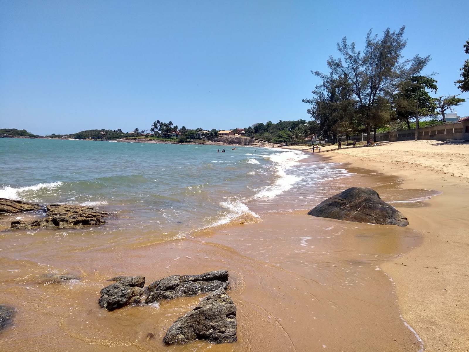 Foto von Praia dos Adventistas mit heller sand Oberfläche