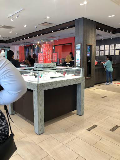 Jewelry Store «James Avery Jewelry», reviews and photos, 5315-A Farm to Market 1960 Rd W, Houston, TX 77069, USA