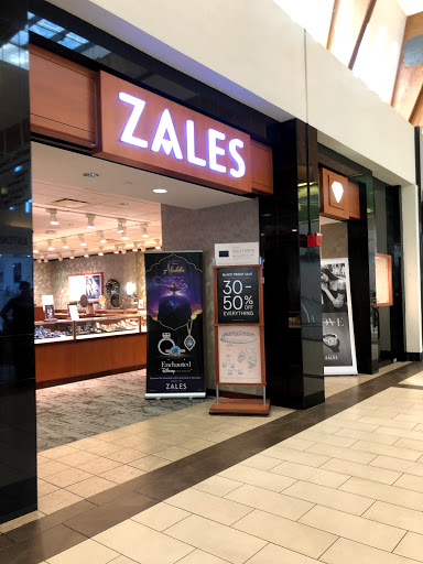 Jewelry Store «Zales - The Diamond Store», reviews and photos, 1665 W 49th St, Hialeah, FL 33012, USA