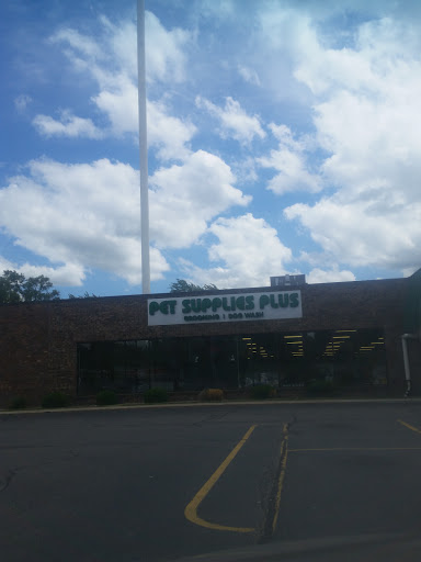Pet Supply Store «Pet Supplies Plus», reviews and photos, 1791 W Columbia Ave, Battle Creek, MI 49015, USA