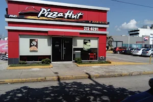 Pizza Hut Coatzacoalcos image