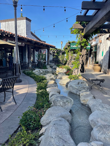 Shopping Mall «Canyon Crest Towne Centre», reviews and photos, 5227 Canyon Crest Dr, Riverside, CA 92507, USA