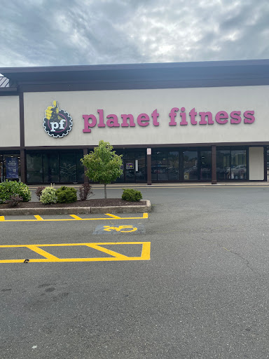 Gym «Planet Fitness - Bristol, CT», reviews and photos, 99 Farmington Ave, Bristol, CT 06010, USA