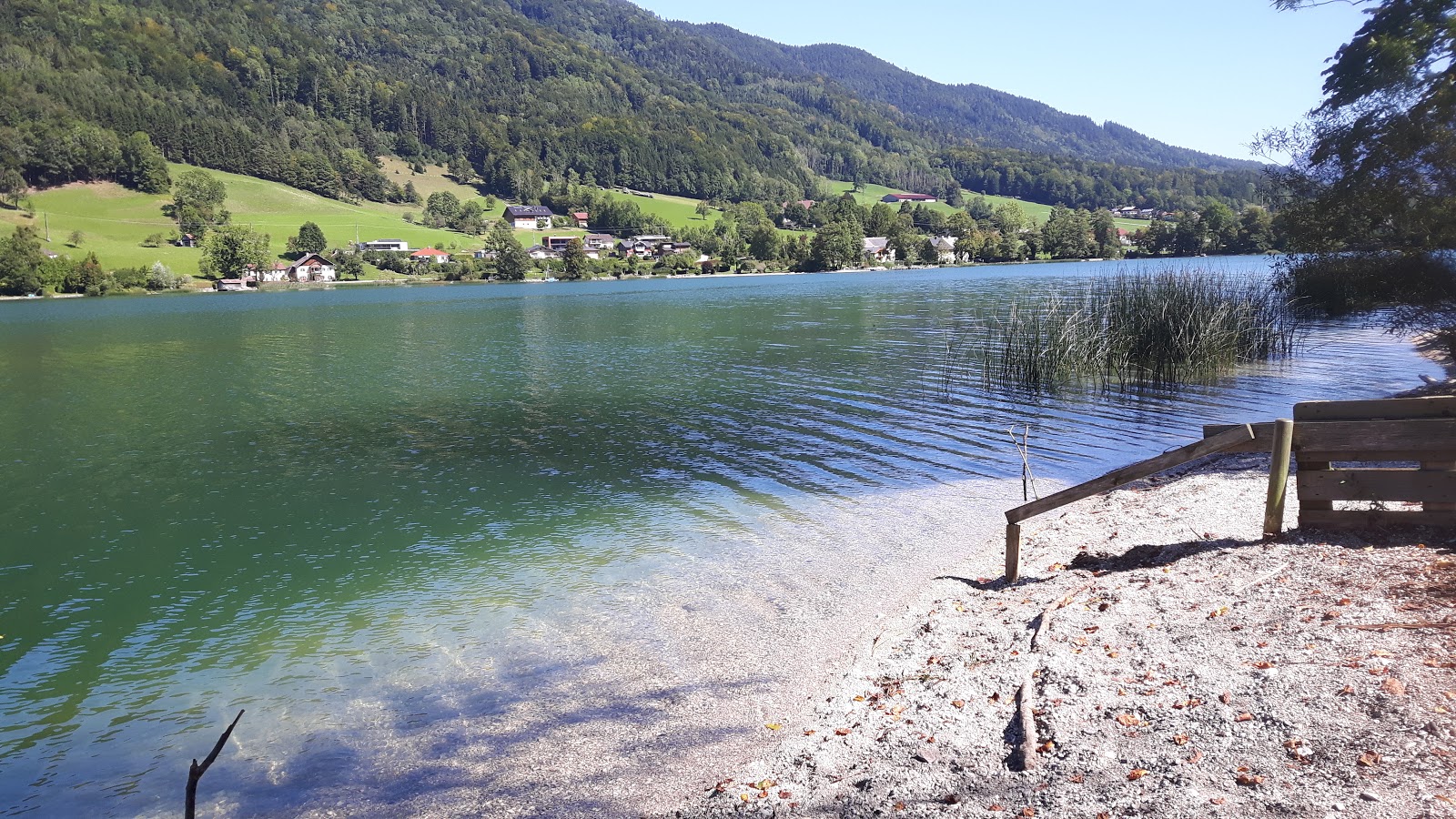 Foto von Freier Seezugang Oberburgau befindet sich in natürlicher umgebung