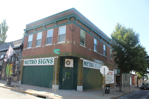Metro Meter Signs