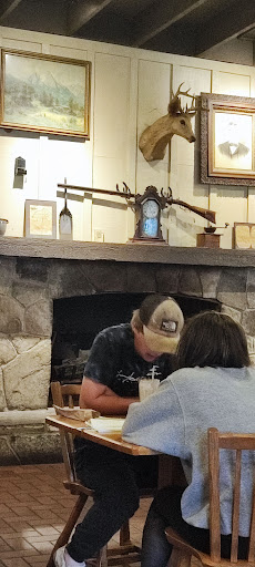 American Restaurant «Cracker Barrel Old Country Store», reviews and photos, 103 Paradise St, Manchester, TN 37355, USA