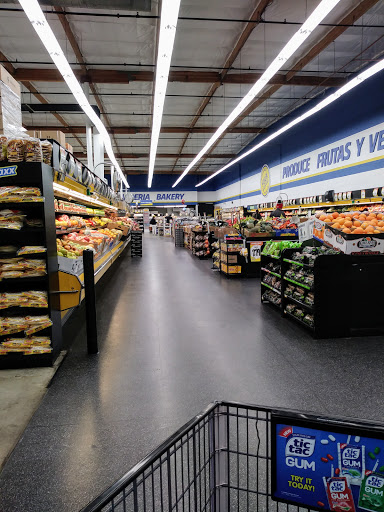 Supermarket «FoodMaxx Visalia», reviews and photos, 1550 N Ben Maddox Way, Visalia, CA 93292, USA
