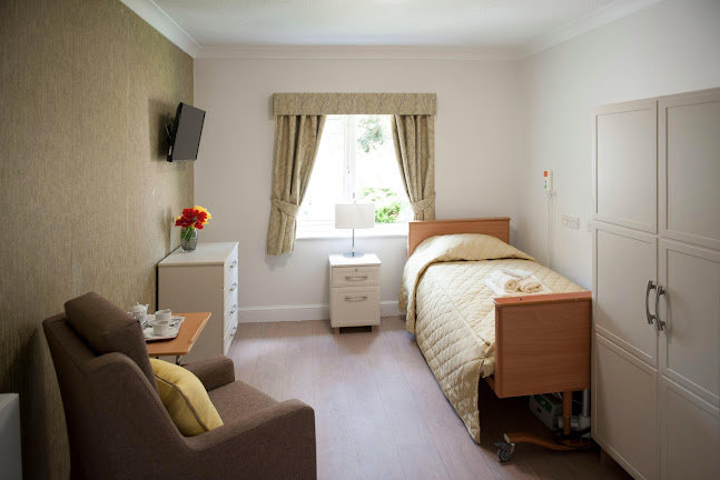 Reviews of Collingwood Court Care Home - Bupa in London - Retirement home