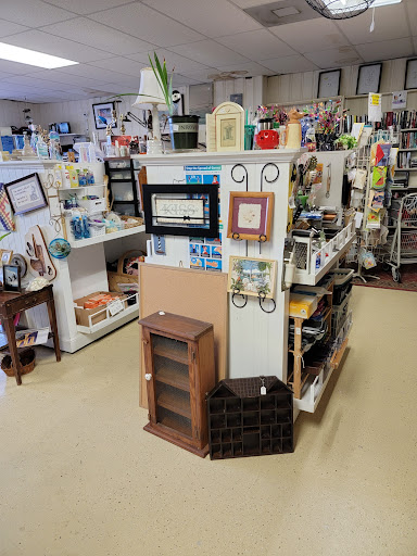 Thrift Store «St. Paws Thrift Store», reviews and photos, 304 12th St, West Columbia, SC 29169, USA