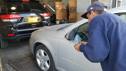 Auto Parts Store «Universal Used Auto Parts», reviews and photos, 1931 Flushing Ave, Ridgewood, NY 11385, USA