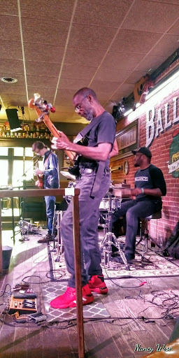 Restaurant «Balloons Restaurant & Night Club», reviews and photos, 20 Monroe St, Ellicottville, NY 14731, USA