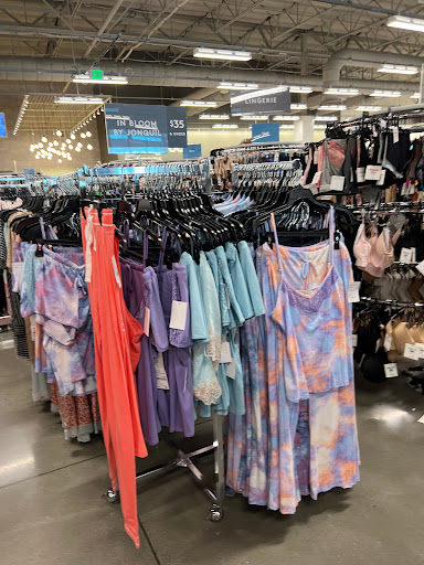 Department Store «Nordstrom Rack Lakewood Center», reviews and photos, 4651 Silva St, Lakewood, CA 90712, USA