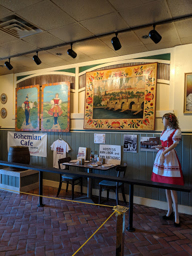 Shopping Mall «Crossroads Mall», reviews and photos, 7400 Dodge St, Omaha, NE 68114, USA