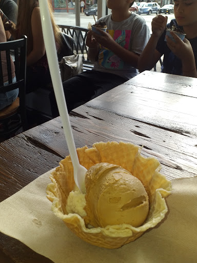 Ice Cream Shop «FRÍO Gelato - 517 Dempster, Evanston», reviews and photos, 517 Dempster St, Evanston, IL 60201, USA