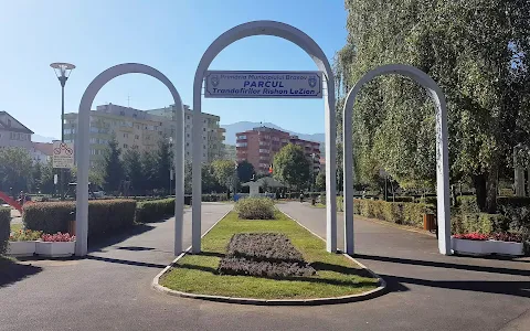 Parcul Trandafirilor image