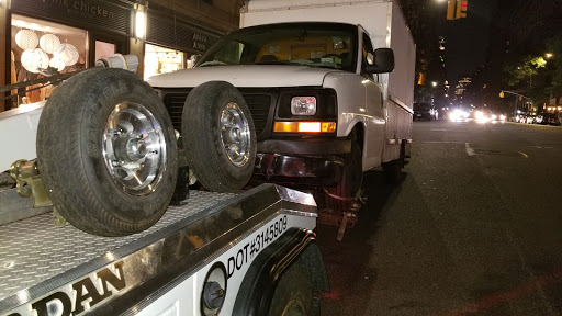 Towing Service «Hook & Go Towing service», reviews and photos, 842 5th Ave, Brooklyn, NY 11232, USA