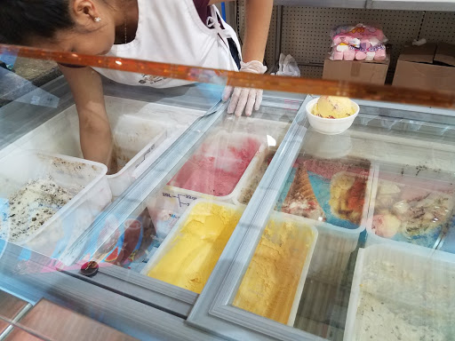 Grocery Store «Super Mercados El Guero», reviews and photos, 850 N Farnsworth Ave, Aurora, IL 60505, USA