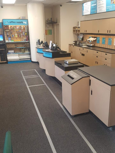 Shipping and Mailing Service «The UPS Store», reviews and photos, 211 E Lombard St, Baltimore, MD 21202, USA