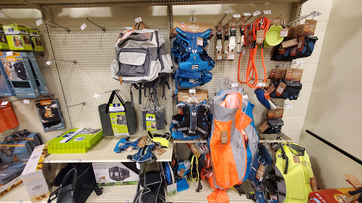 Pet Supply Store «PetSmart», reviews and photos, 3585 N Shiloh Dr, Fayetteville, AR 72703, USA
