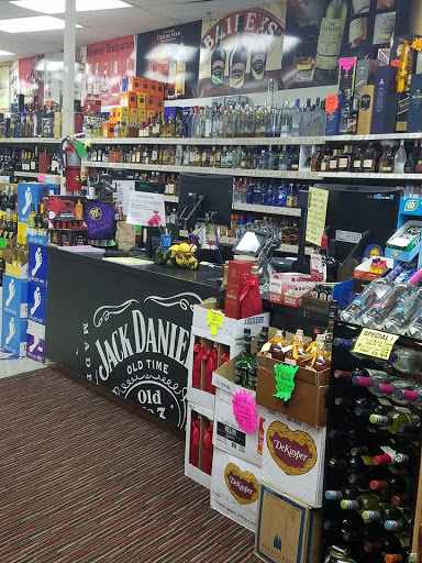 Liquor Store «Davie Discount Liquors & Wine», reviews and photos, 8856 W State Rd 84, Davie, FL 33324, USA