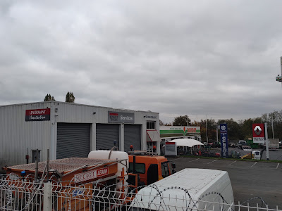 Renault Trucks - Ets Lenormant (La Croix Verte) à Baillet-en-France