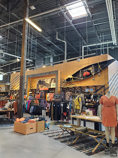 Camping Store «REI», reviews and photos, 350 Independence Blvd, Virginia Beach, VA 23462, USA