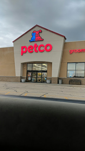 Pet Supply Store «Petco», reviews and photos, 3434 Court St, Pekin, IL 61554, USA