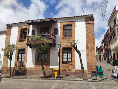 Restaurante - Cafetería Araucaria Coffee Soul - C. Real de la Pl., 7, 35330 Teror, Las Palmas, Spain