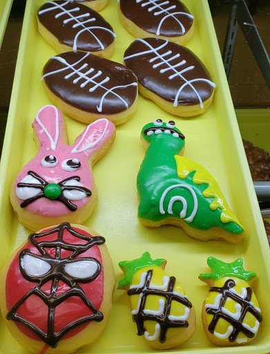 Donut Shop «Donut Choice», reviews and photos, 212 N Walnut Creek Dr, Mansfield, TX 76063, USA