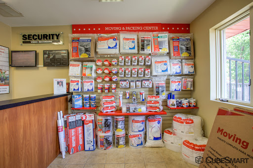 Self-Storage Facility «CubeSmart Self Storage», reviews and photos, 3501 Washington St, Gurnee, IL 60031, USA