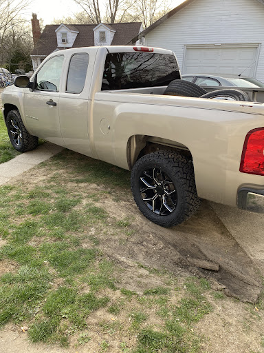 Used Car Dealer «Discover Auto Center», reviews and photos, 790 S Erie Blvd, Hamilton, OH 45011, USA