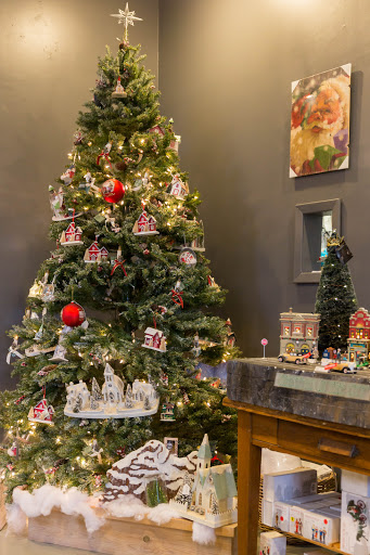 Gift Shop «Sleighbells Of Sherwood (Seasonal Business Open July1-December 23)», reviews and photos, 23855 SW 195th Pl, Sherwood, OR 97140, USA