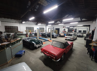 GARAGE AUTO RETRO à Sainte-Cécile-les-Vignes