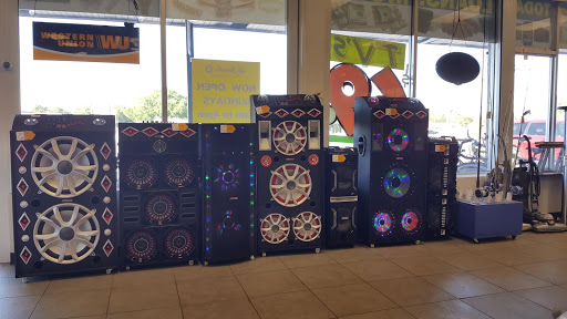 Pawn Shop «La Familia Pawn and Jewelry», reviews and photos, 1707 E Hinson Ave, Haines City, FL 33844, USA