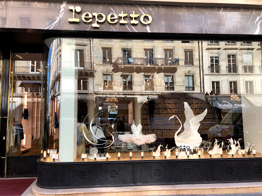 Stores to buy women's ballerinas Paris