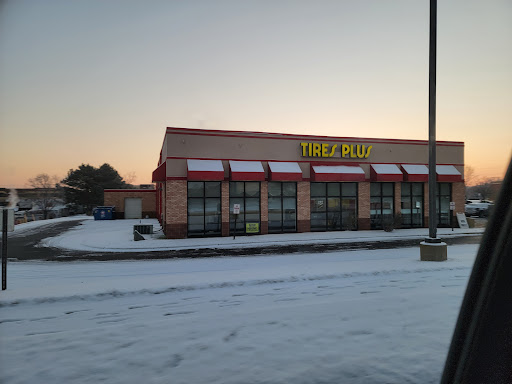 Tire Shop «Tires Plus», reviews and photos, 2730 Lincoln Dr, Roseville, MN 55113, USA