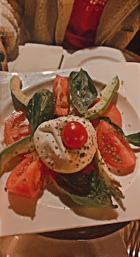 Salade caprese du Gran Caffe Convivium : Restaurant Italien Paris 08 - n°11