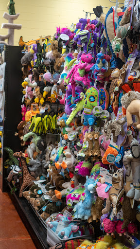 Pet Supply Store «Wags To Wiskers Pet Supplies», reviews and photos, 2423 W Stadium Blvd, Ann Arbor, MI 48103, USA