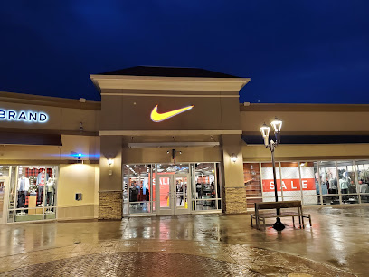 formación ambición Eficiente Nike Factory Store - 800 Brevard Rd Ste 687, Asheville, North Carolina, US  - Zaubee
