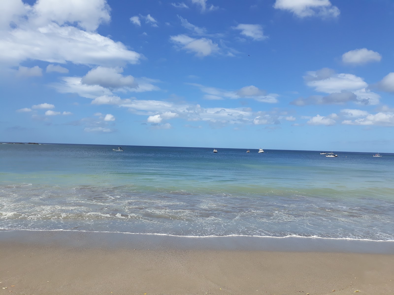 Foto de Playa Gigante con playa amplia