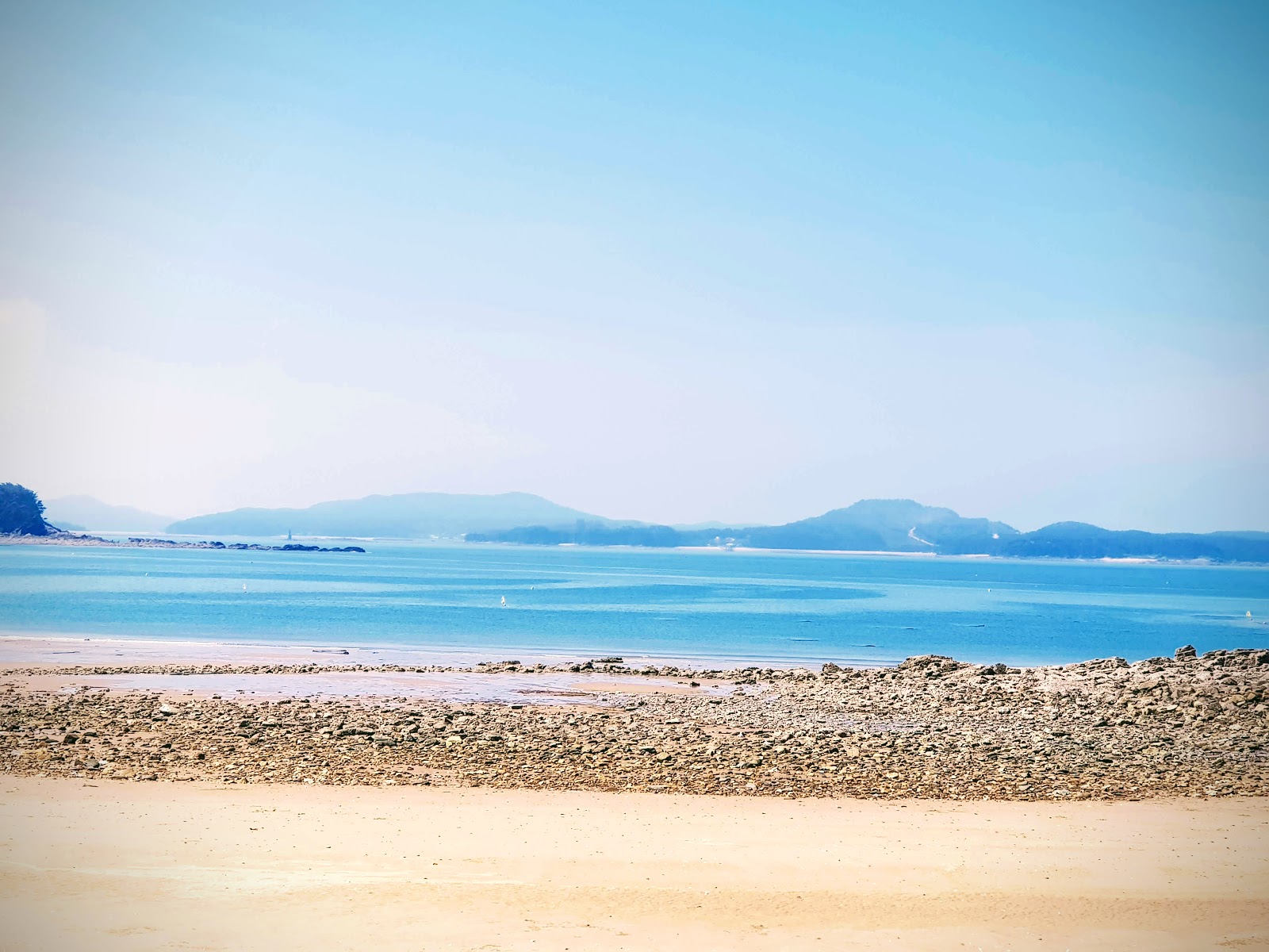 Photo de Meondong Beach et le règlement