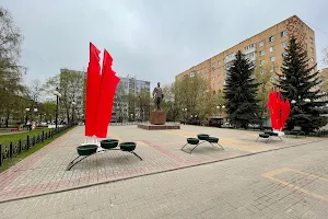 Памятник Кирову. image