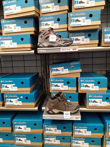 Sportswear Store «Columbia Sportswear Outlet at The Pike Outlets», reviews and photos, 35 Bay St, Long Beach, CA 90802, USA