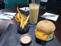 Plats et boissons du Restaurant halal Burger N Juice à Paris - n°2