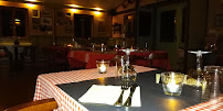 Atmosphère du Restaurant Le champ radis/Bar à manger/Apéro dînatoire- Bières Belges - Vins de Bourgogne à Marigny-sur-Yonne - n°10