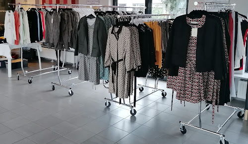 Magasin de vêtements Entr' vous & moi Saint-Laurent-de-Brèvedent