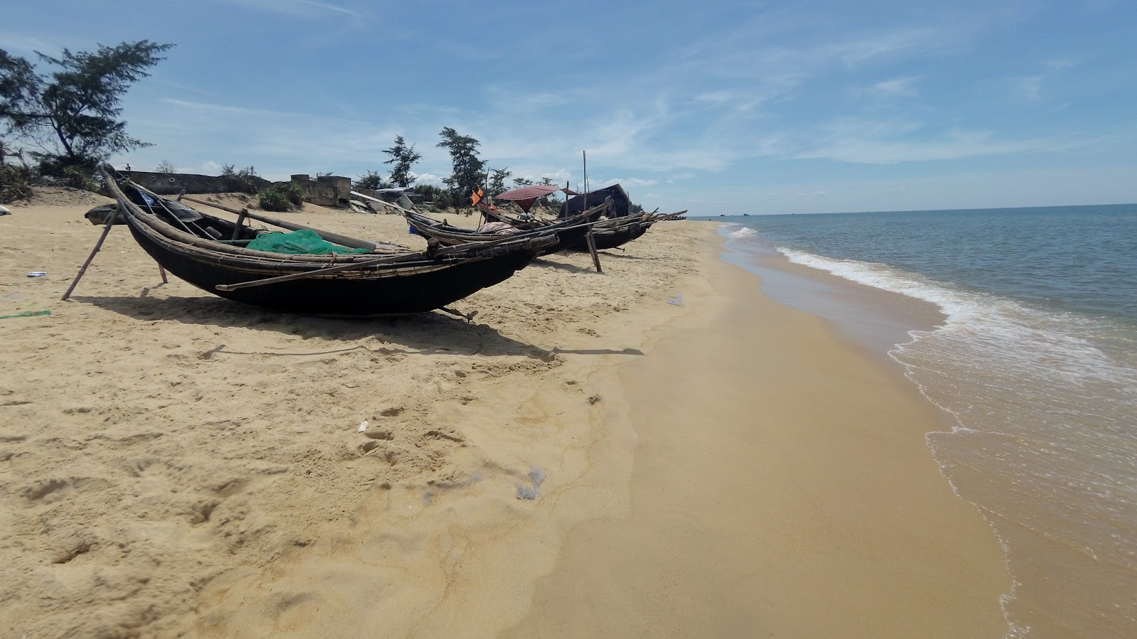 Thuan An Beach photo #5