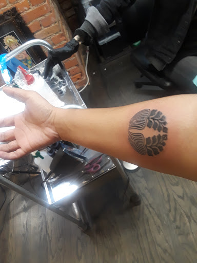 Tattoo Shop «VOODOO MONKEY TATTOO», reviews and photos, 2070 W 25th St, Cleveland, OH 44113, USA