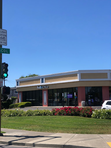 Print Shop «FedEx Office Print & Ship Center», reviews and photos, 702 Lincoln Ave, Napa, CA 94558, USA