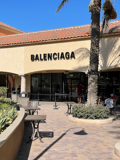 Desert Hills Premium Outlets, 48400 Seminole Dr, Cabazon, CA 92230, USA, 